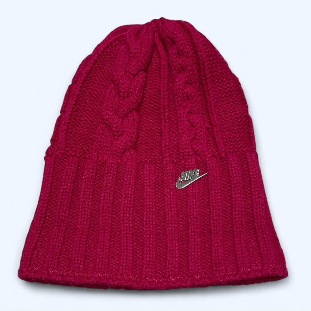 Nike Women's NSW Cable Knit Magenta Beanie